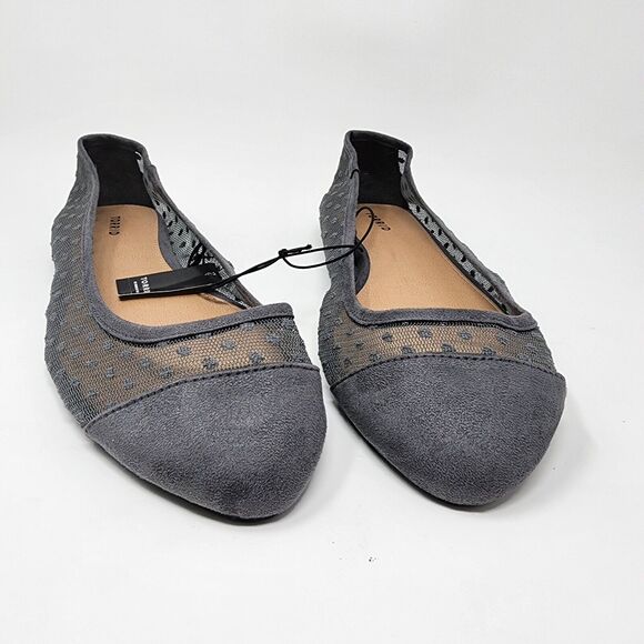 Torrid Ballet Flat Women 11 Grey Mesh Pin Dot Faux Suede Toe and Heel NWT - Picture 3 of 7